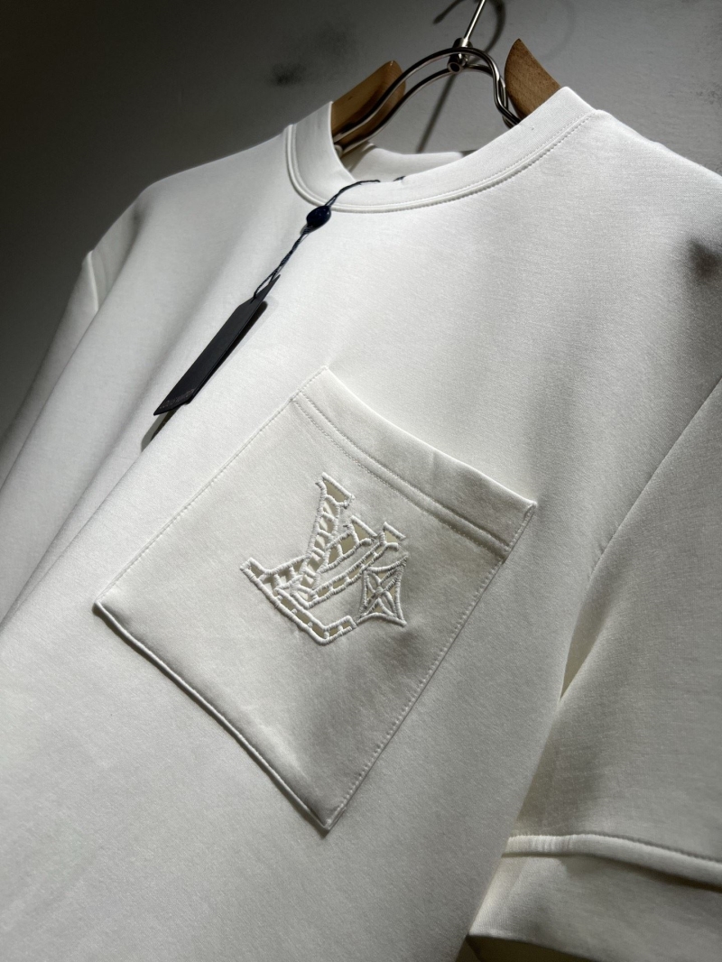 l0vis Vvtt0n t-shirt